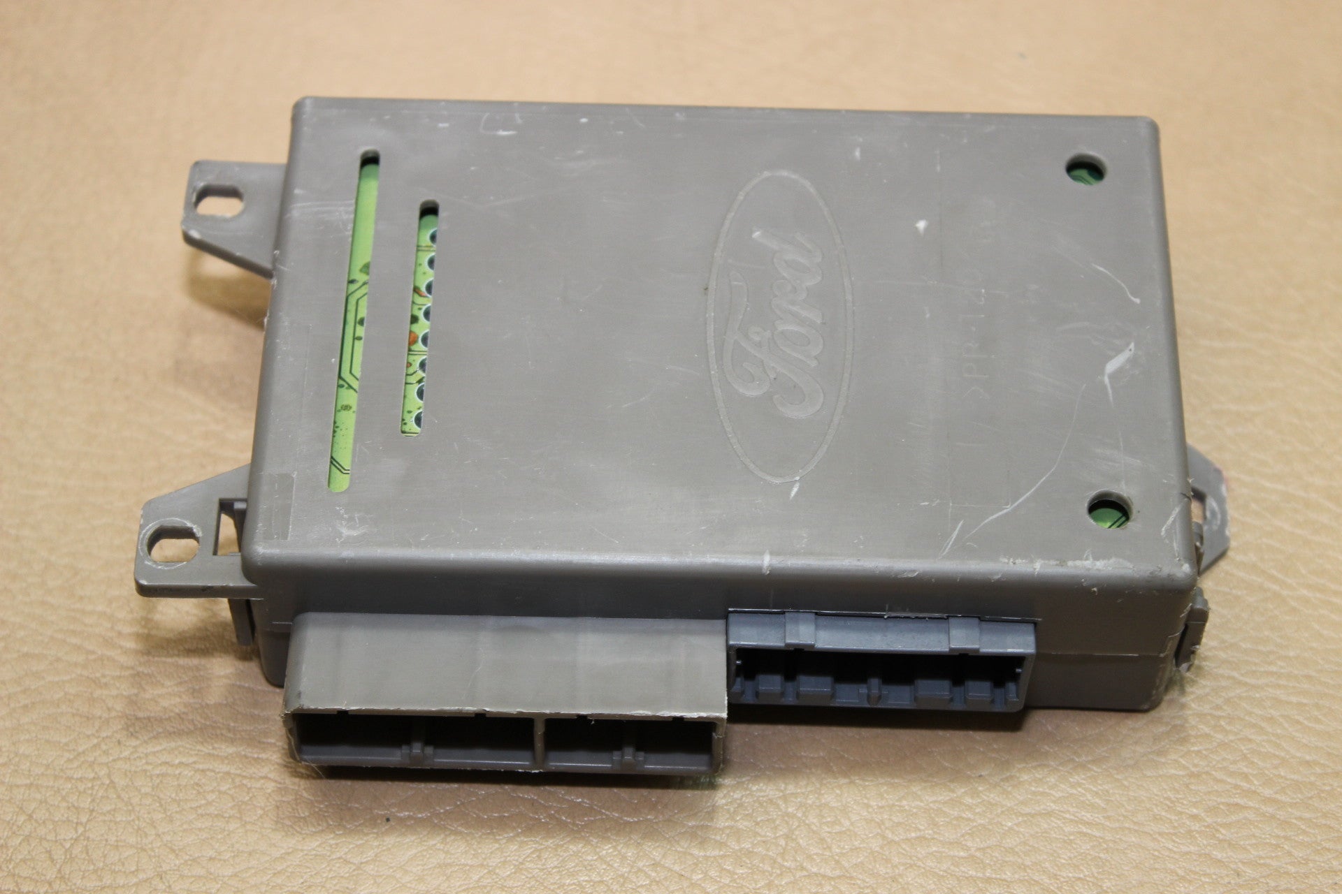 2001 2002 Ford F250 F350 GEM Multifunction Body Control Module 1C3T-14B205-BB 2001 2002 Ford F250 F350 GEM Multifunction Body Control Module 1C3T-14B205-BB