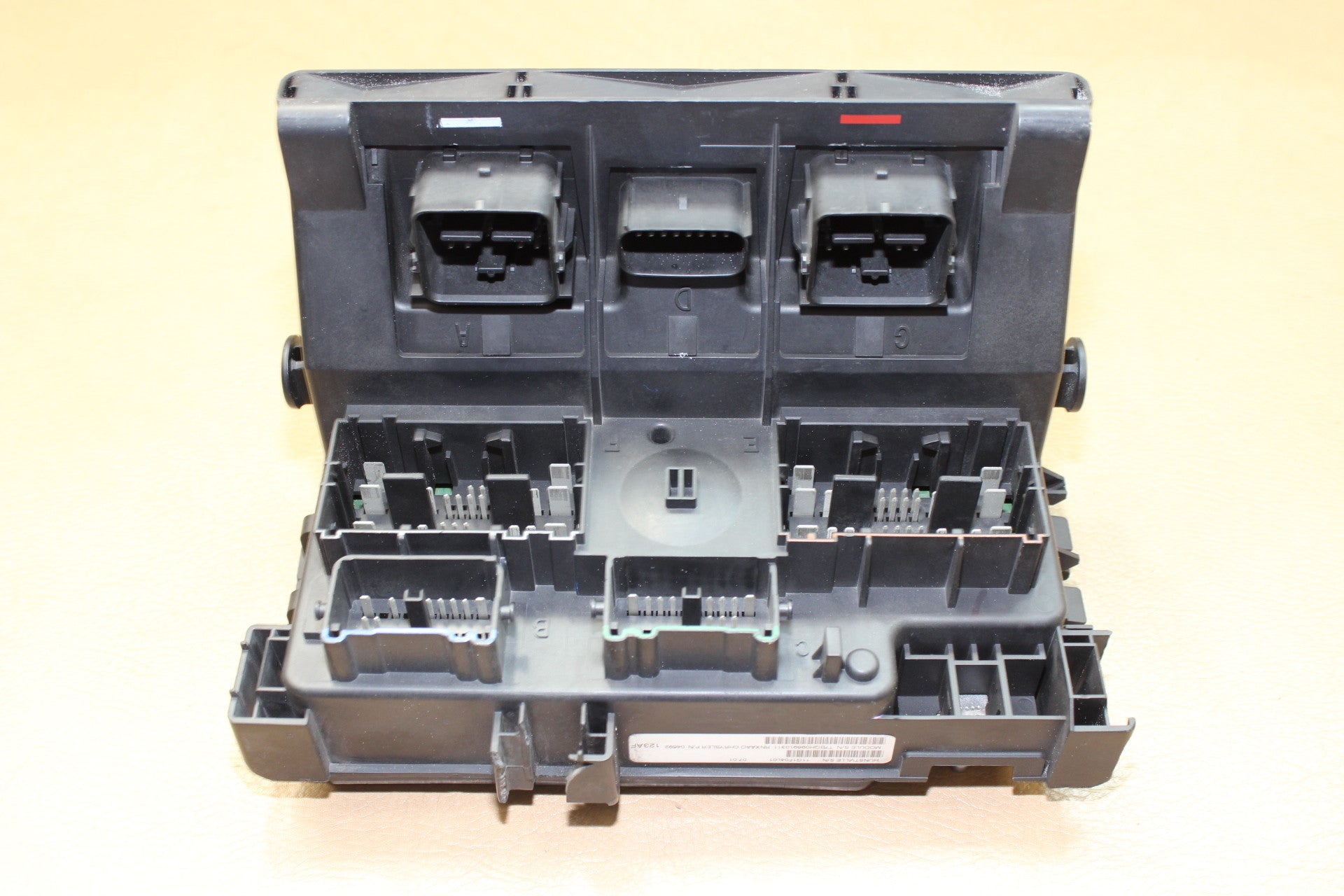 02 03 04 05 Dodge RAM Truck TIPM Power Integrated Control Module Fuse Box Unit 2 02 03 04 05 Dodge RAM Truck TIPM Power Integrated Control Module Fuse Box Unit 2
