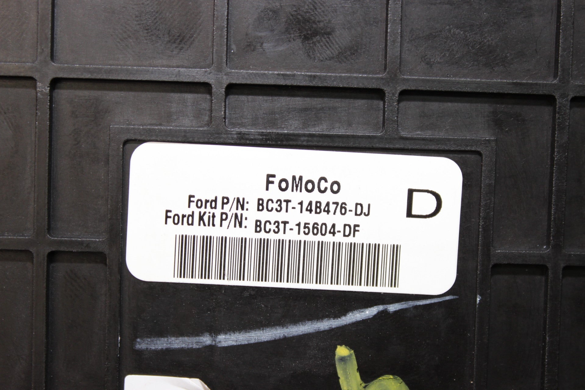 11-12 FORD F-150 F-250 SD FUSE BOX JUNCTION PANEL BODY