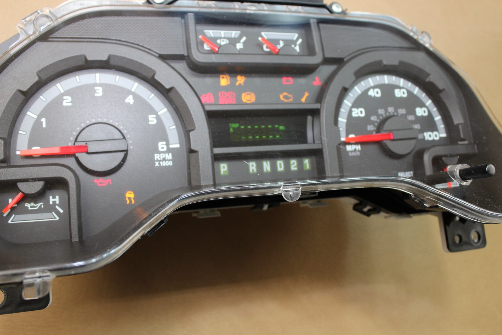 2011 to 2013 Ford E150 E250 E350 VAN Gauge Speedometer Cluster H7325